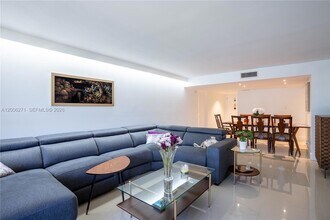 16300 Golf Club Rd, Unit 204 in Weston, FL - Building Photo - Building Photo