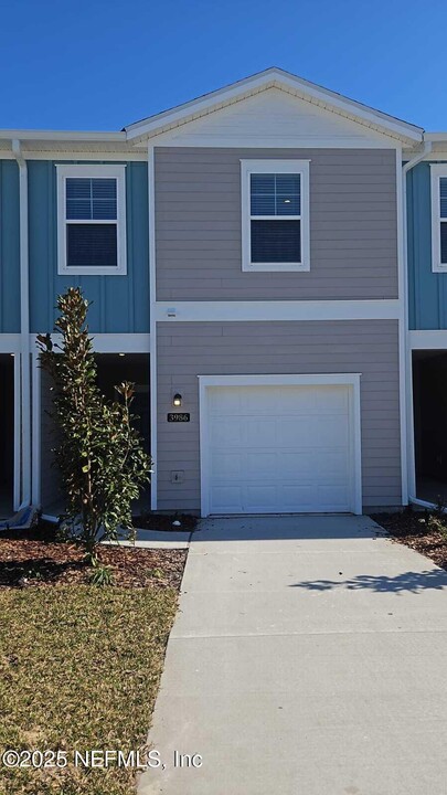 3986 Mezzanine Ln in Jacksonville, FL - Building Photo