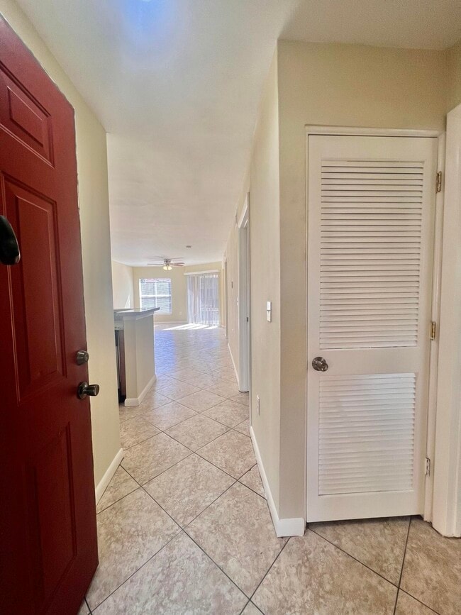 4855 Via Palm Lakes in West Palm Beach, FL - Building Photo - Building Photo
