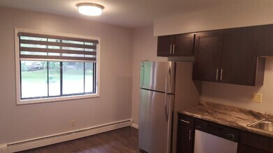 6218 Kathryn Ct, Unit Apt. B in Portage, IN - Building Photo - Building Photo