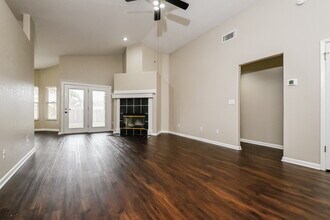 1411 Forsyth Way in Brandon, FL - Building Photo - Building Photo