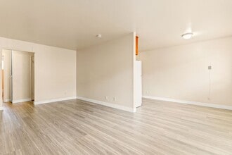 2535 75th Ave in Oakland, CA - Building Photo - Building Photo