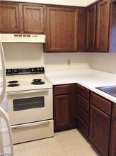 1056 Brandywine Blvd-Unit -E in Zanesville, OH - Building Photo - Building Photo
