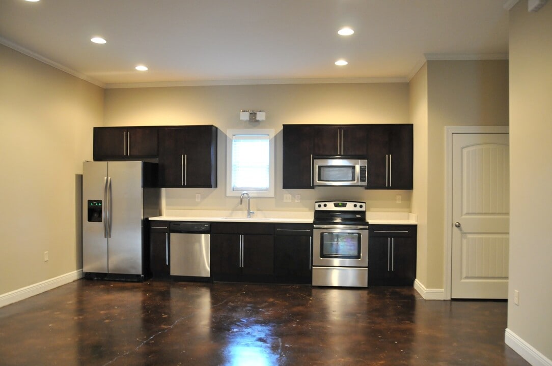 1420 A-B Cloverdale in Tuscaloosa, AL - Building Photo