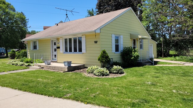 1125 Woodman Rd