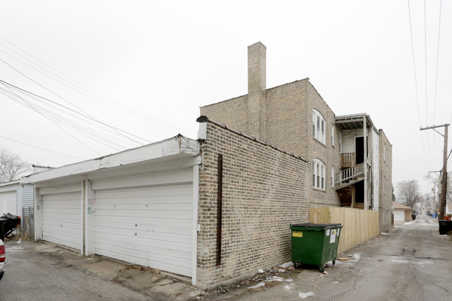 5215 W Potomac Ave in Chicago, IL - Building Photo - Building Photo