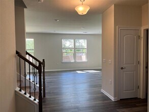 6817 Ellsworth Walk in Austin, TX - Building Photo - Building Photo