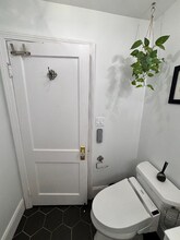 24 Teele Ave in Somerville, MA - Foto de edificio - Building Photo