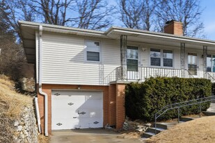 171 Skyline Dr in Council Bluffs, IA - Building Photo