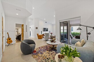 2973 NW 97th Ct in Doral, FL - Building Photo - Building Photo