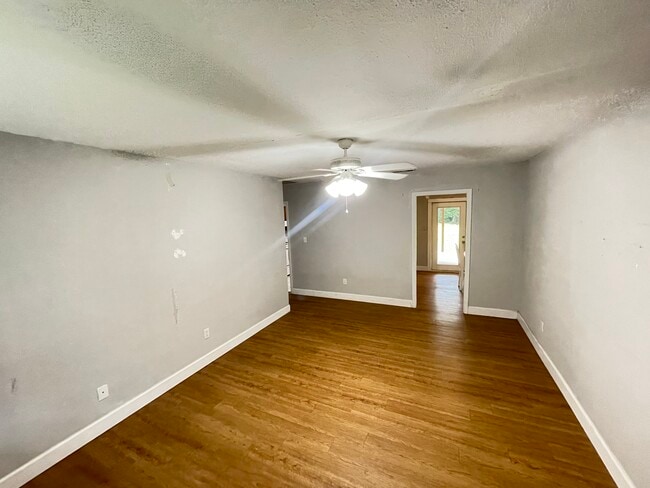 306 Lancaster Dr, Unit Bedrooms in Tallahassee, FL - Foto de edificio - Building Photo