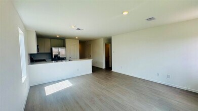 9206 Speckled Trout Dr in Baytown, TX - Building Photo - Building Photo