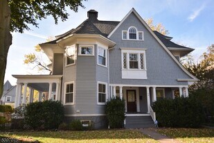 94 Midland Ave in Montclair, NJ - Building Photo