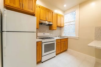 1345 Sacramento St in San Francisco, CA - Foto de edificio - Building Photo