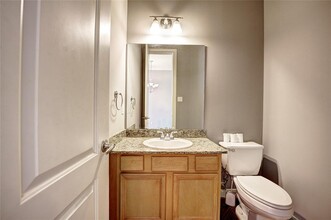 202 McGowen St in Houston, TX - Building Photo - Building Photo