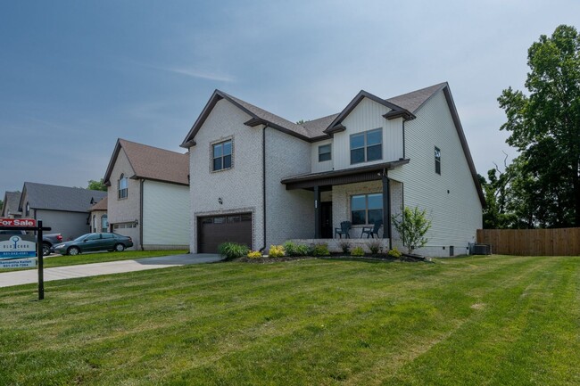 1377 Apple Blossom Rd in Clarksville, TN - Building Photo - Building Photo