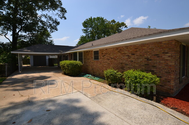 5624 Port Hudson Dr in Baton Rouge, LA - Building Photo - Building Photo