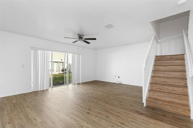 159 Hidden Ct Rd in Hollywood, FL - Building Photo - Building Photo