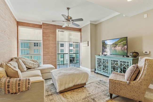 property at 1431 Riverplace Blvd