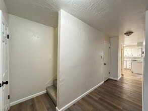 7426 Alma Vista Wy in Sacramento, CA - Building Photo - Building Photo