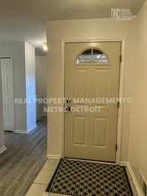 5560 Seabreeze Ln in Sterling Heights, MI - Building Photo - Building Photo