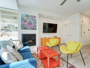 456 Pandora Ave in Victoria, BC - Building Photo - Building Photo