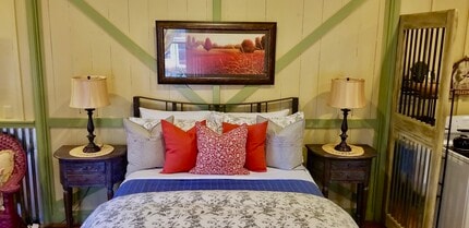 203 Lucky Horse Ln in Lake Lure, NC - Building Photo - Building Photo