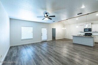 2022 102nd St in Lubbock, TX - Building Photo - Building Photo