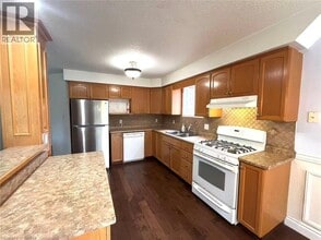 106 Mountain Mint Crescent in Kitchener, ON - Building Photo - Building Photo