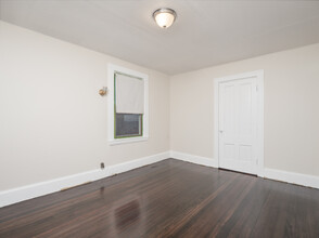 68 Apthorp St in Quincy, MA - Building Photo - Building Photo