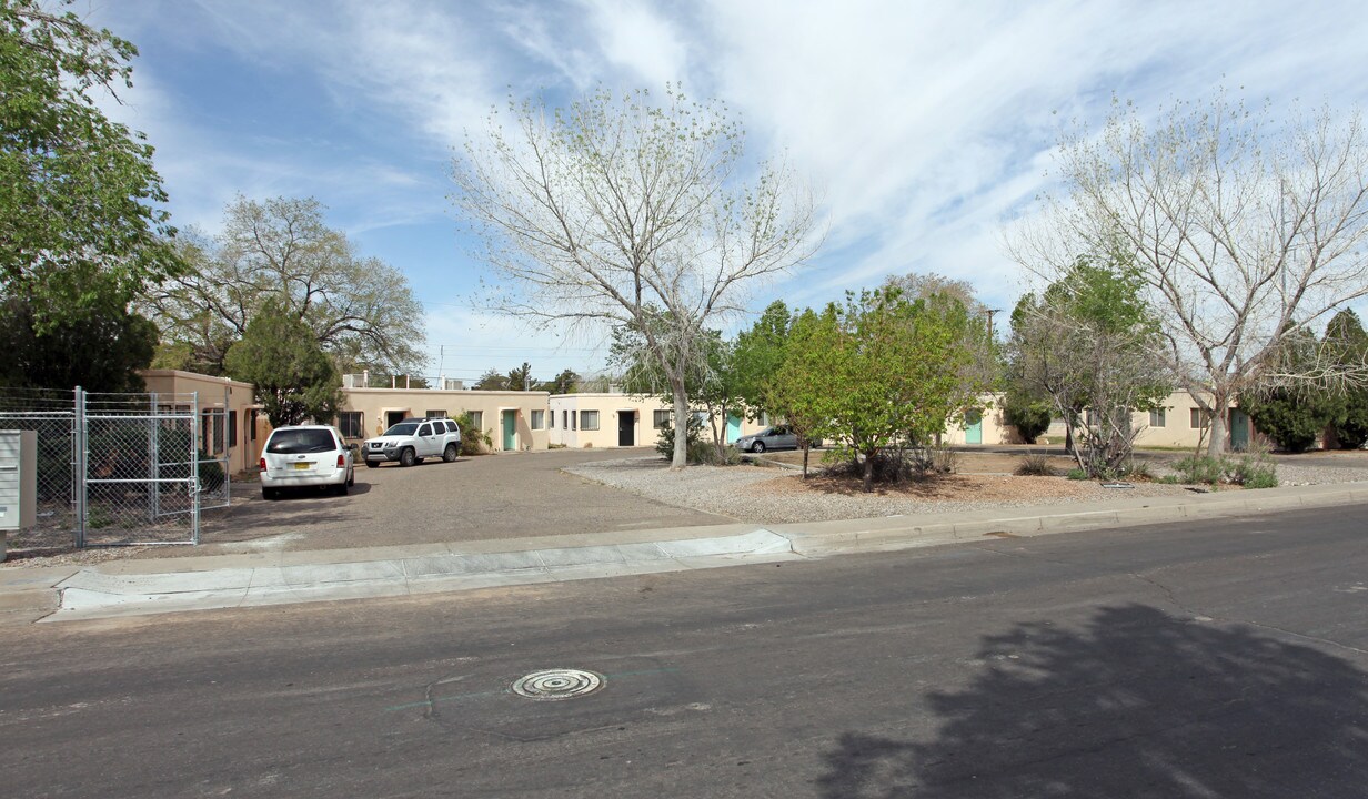 Alvarado Apartments in Albuquerque, NM - Foto de edificio