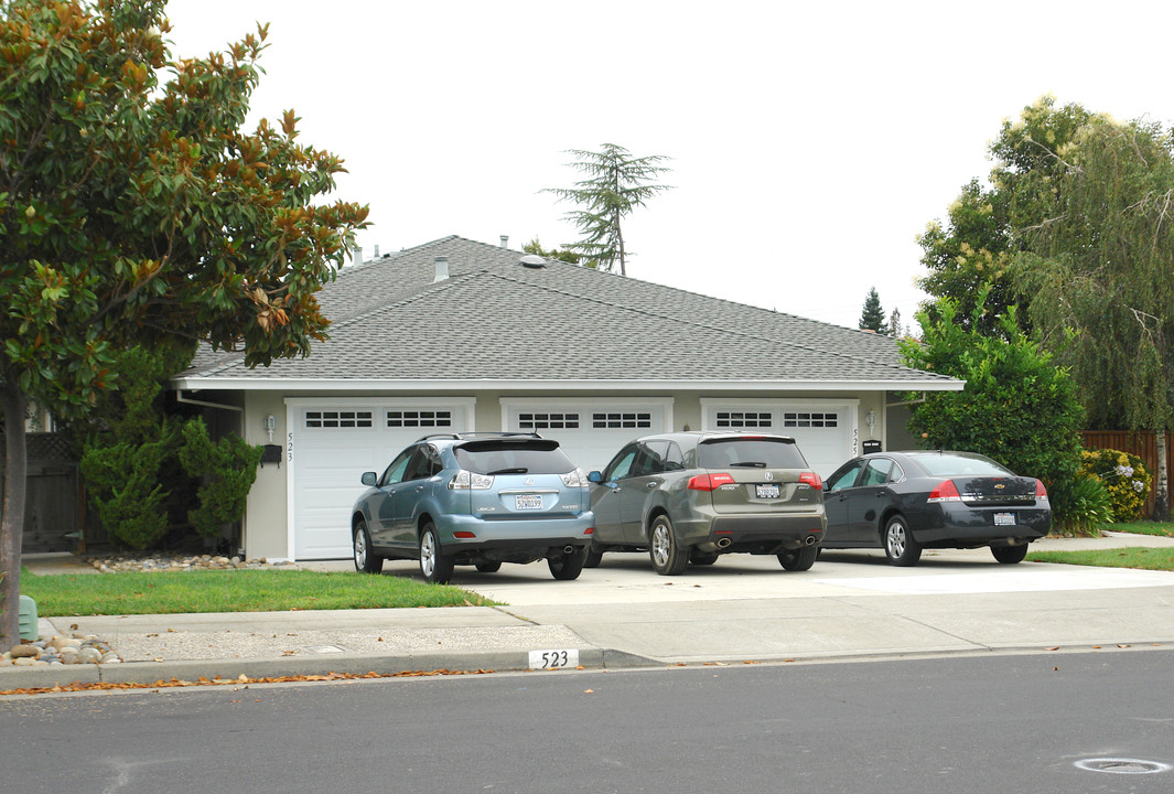 523-525 Newville Dr in Los Gatos, CA - Building Photo