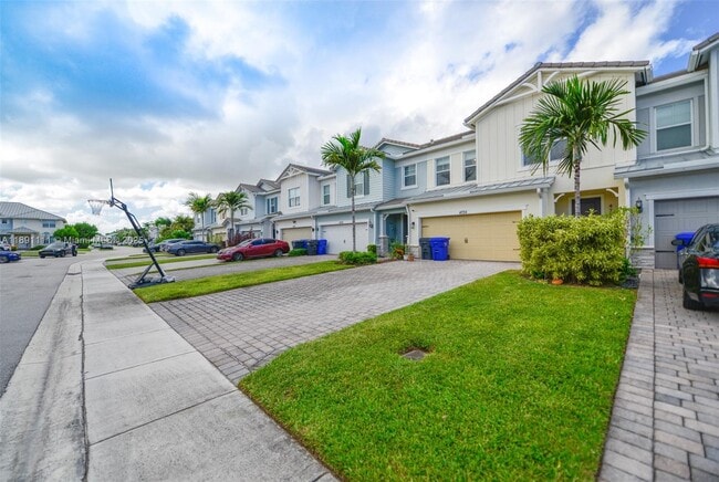 4735 Eucalyptus Dr in Hollywood, FL - Building Photo - Building Photo