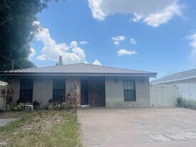 3804 W Hamilton Ave in Tampa, FL - Building Photo
