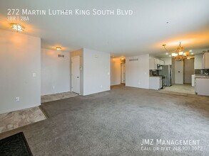 272 Martin Luther King Jr Blvd S in Pontiac, MI - Foto de edificio - Building Photo
