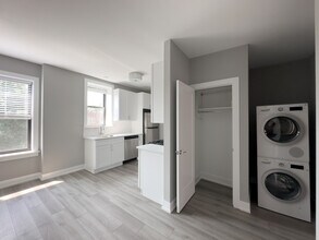 3942 N Janssen Ave in Chicago, IL - Building Photo - Building Photo