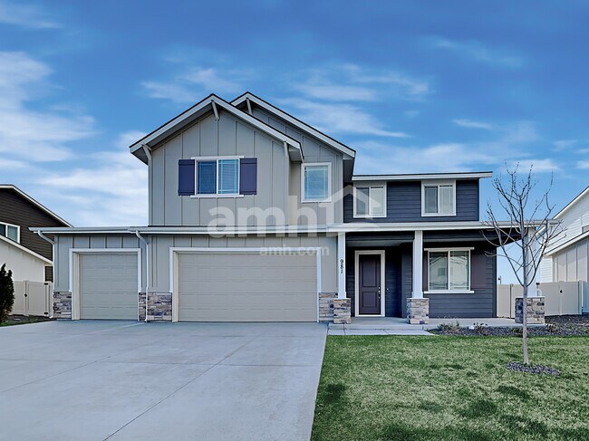 property at 981 N Barkvine Ave