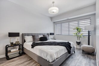 Bella Vista 2 in Winnipeg, MB - Building Photo - Building Photo