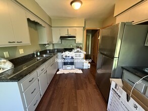 405 Monroe Pl in Hopkins, MN - Building Photo - Building Photo