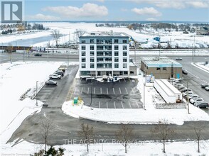 2-402 Dundas St W in Belleville, ON - Building Photo - Building Photo