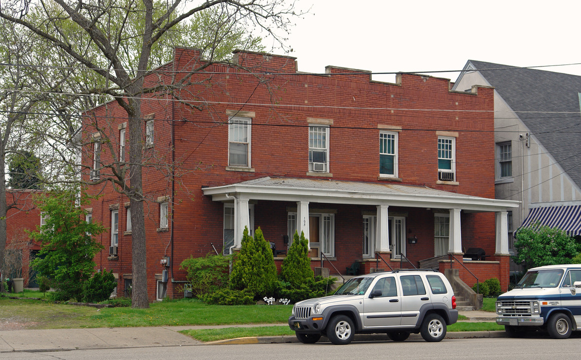 105 Greenbrier St in Charleston, WV - Building Photo