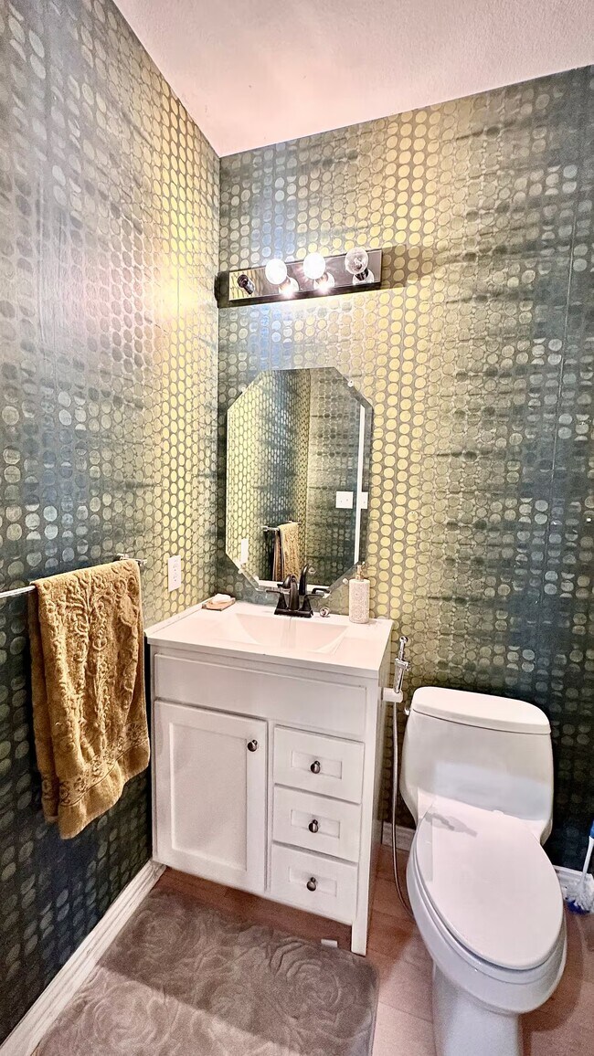 1237 Tioga Dr in Irving, TX - Building Photo - Building Photo