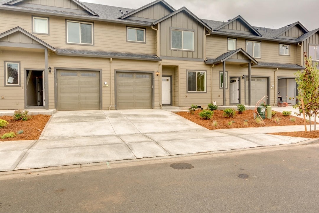 Maple Court 19 in Vancouver, WA - Building Photo