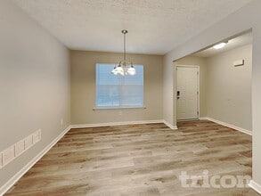 132 Diamond Ct in Carrollton, GA - Foto de edificio - Building Photo