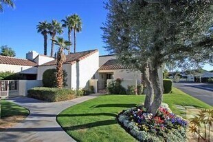 468 Sunningdale Dr in Rancho Mirage, CA - Building Photo