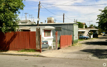 2606 Topeka St in Riverbank, CA - Building Photo - Building Photo