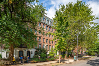 420 Clinton Ave in Brooklyn, NY - Building Photo - Primary Photo