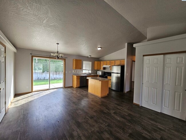 8616 Tottenham Ct in Pasco, WA - Building Photo - Building Photo