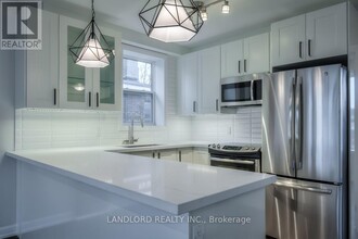 82 Parkway Ave in Toronto, ON - Building Photo - Building Photo