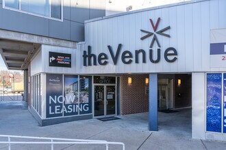 Venue on Guadalupe in Austin, TX - Foto de edificio - Building Photo